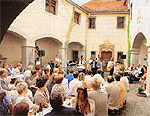 Publikum in den Museumsarkaden museums_arkade_publikum